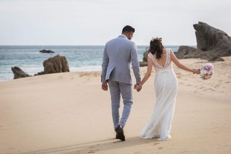 A Romantic Catholic Destination Wedding in Los Cabos